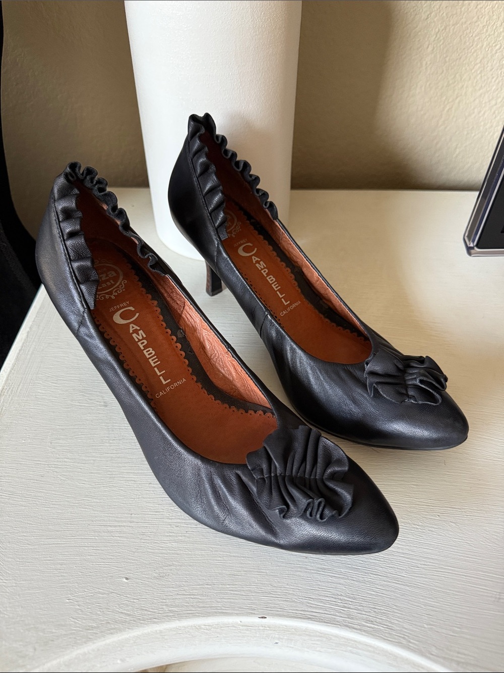 Jeffrey Campbell Ibiza Pacific Leather Ruffle Kitten Heel Size 10